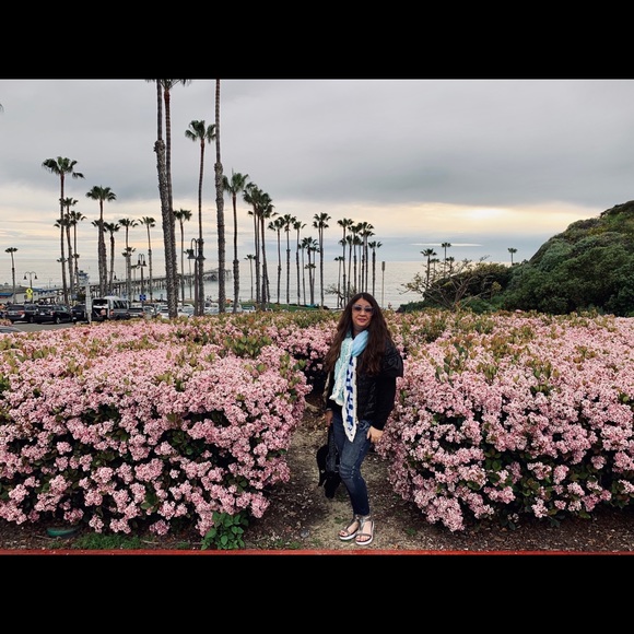 Meet your Posher, Vera - Picture 1 of 1